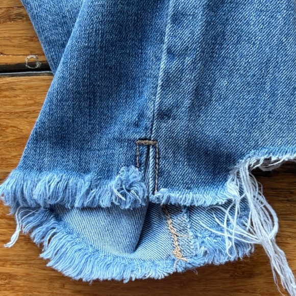 Rewash Vintage Reunion Distressed Raw Hem Jeans Medium Wash Size 7/28 - Picture 8 of 8